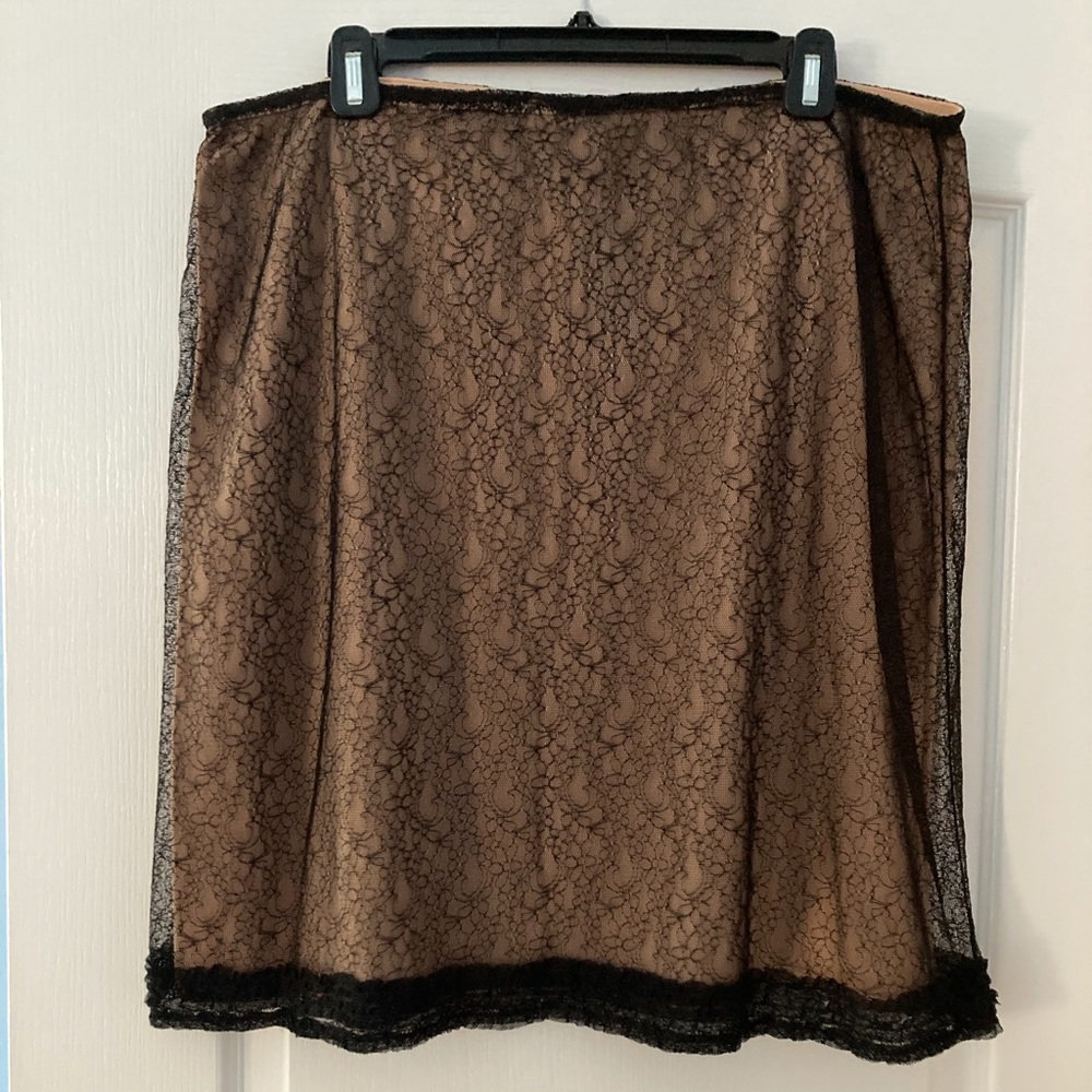 NWT XL Max Edition Black/Nude Lace Overlay Skirt